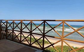 Linda casa beira da praia